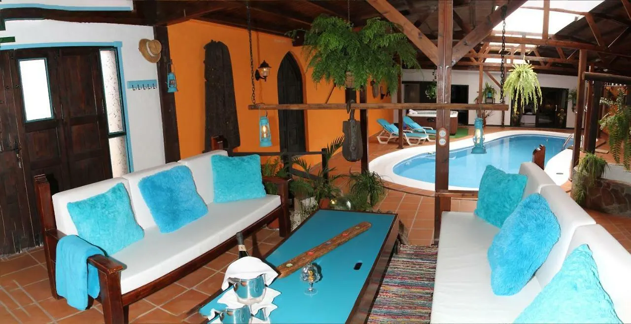 Villa Spa Las Tinajas Triquivijate