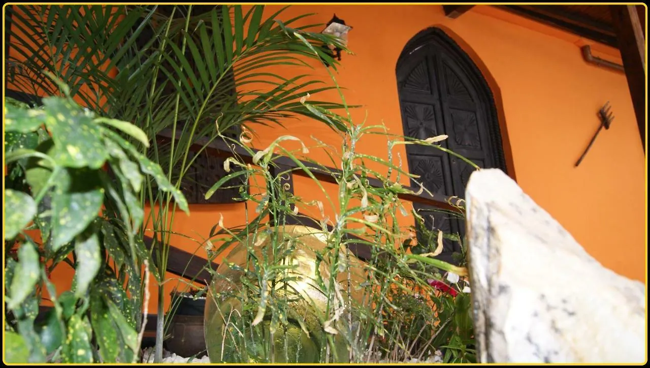 Villa Spa Las Tinajas Triquivijate