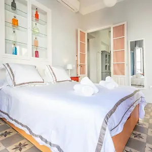 descubrehome-santa-cruz-terraza-privada.es-andalucia.com/